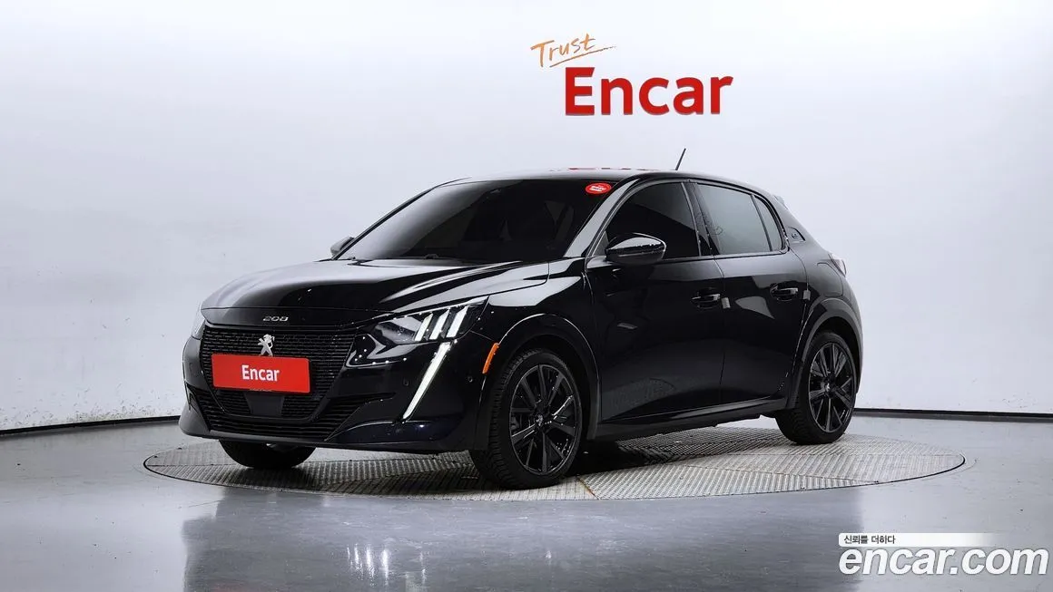 Peugeot 208 2023 из KR, фото 1