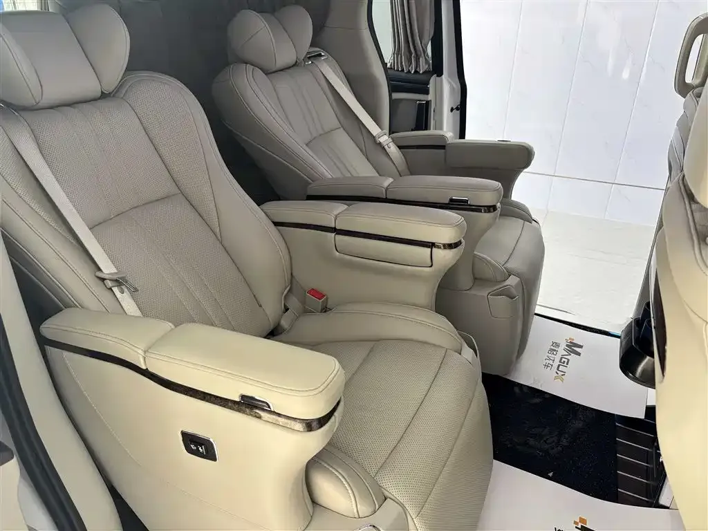 Buick GL8 2021 из CN, фото 10