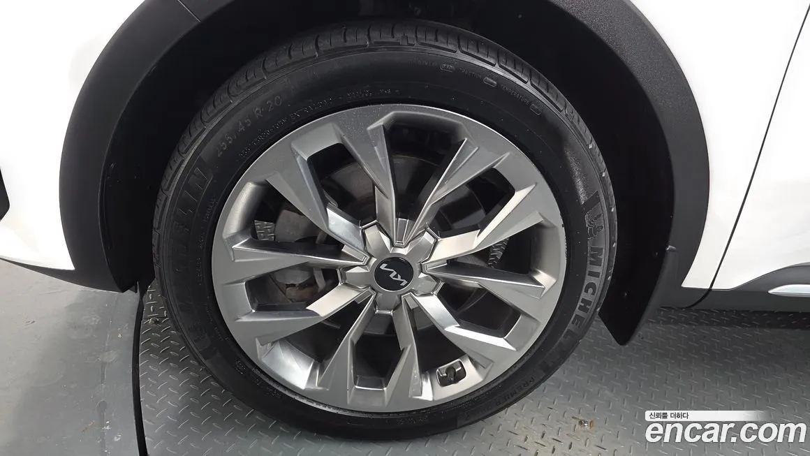 Kia Sorento — фото 5