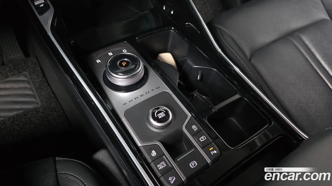 Kia Sorento — фото 9