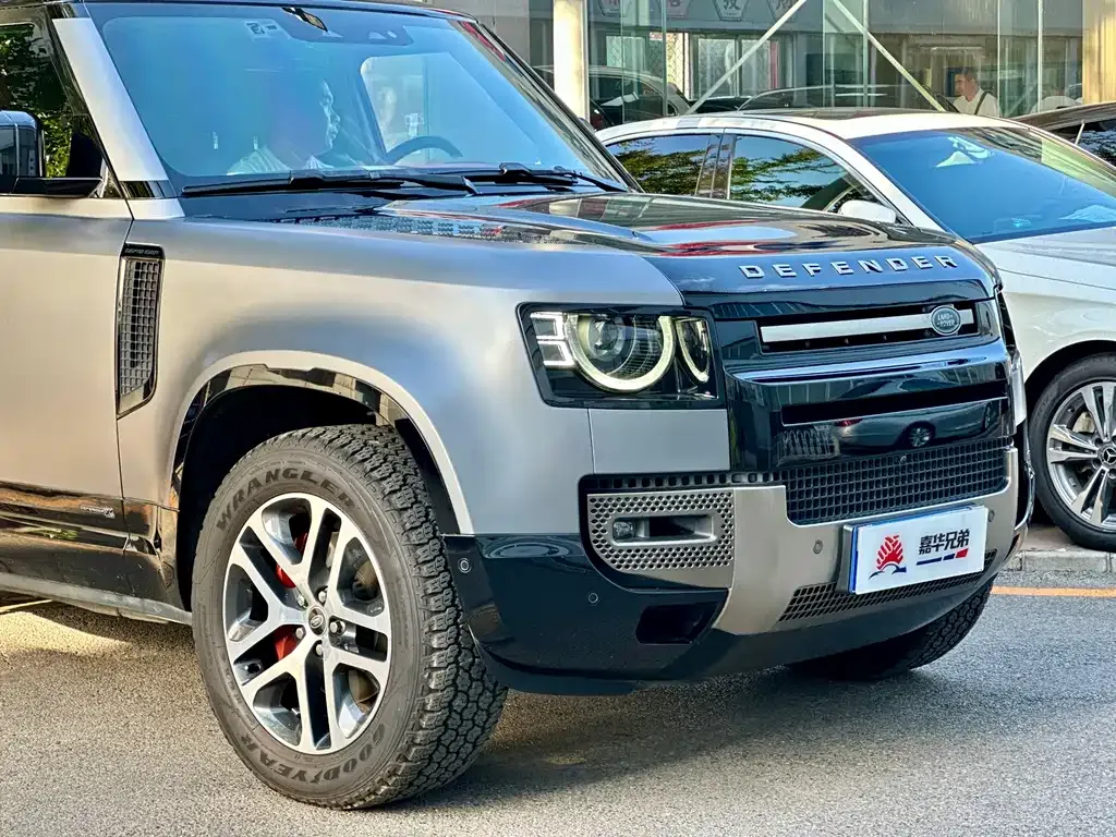 Land Rover Defender — фото 6