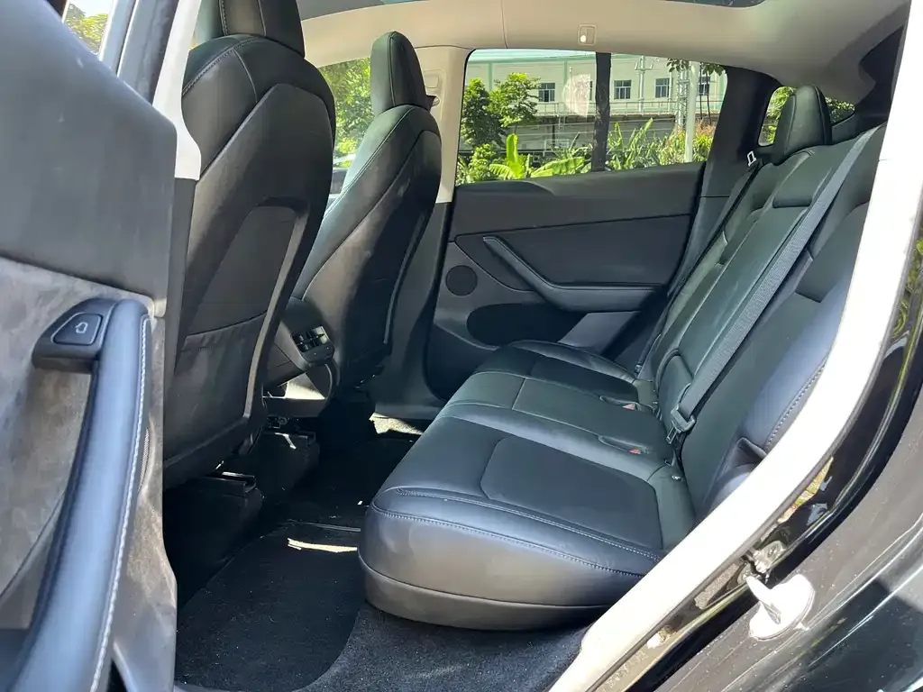 Tesla Model Y 2022 из CN, фото 5