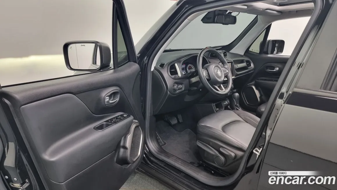 Jeep Renegade 2021 из KR, фото 10