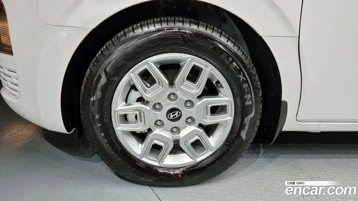 Hyundai Staria 2025 из KR, фото 5