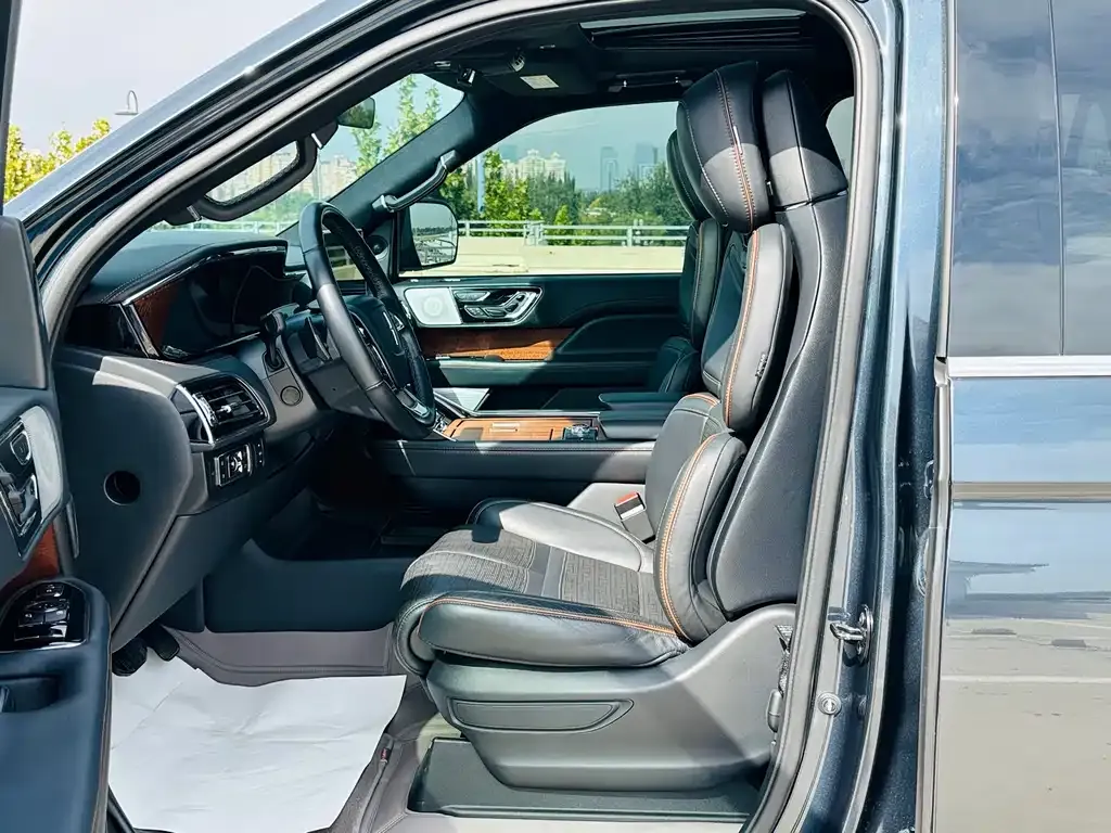 Lincoln Navigator 2024 из CN, фото 8