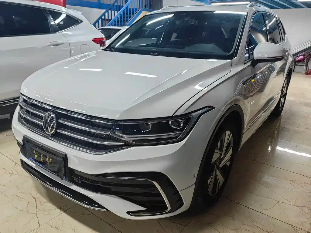 Volkswagen Tiguan L 2023 из CN, фото 1
