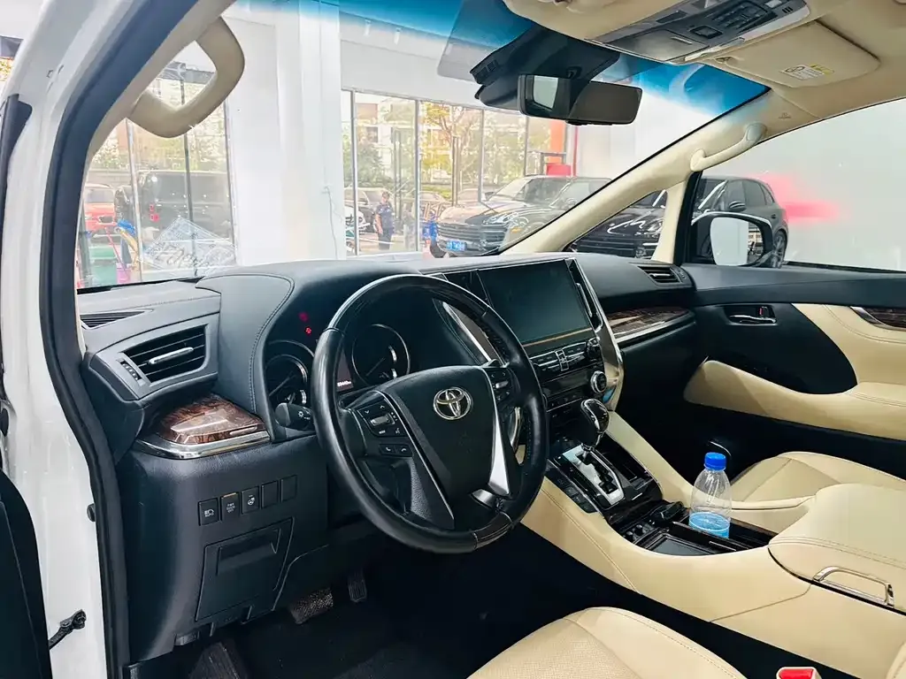 Toyota Alphard 2022 из CN, фото 4