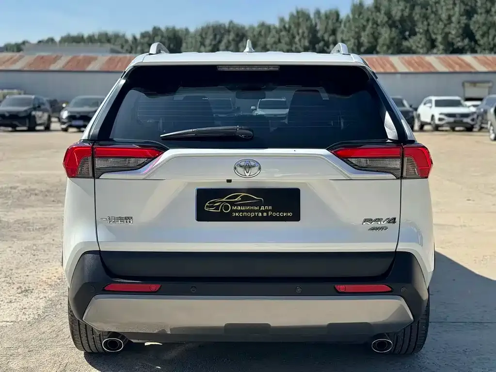Toyota RAV4 2023 из CN, фото 5