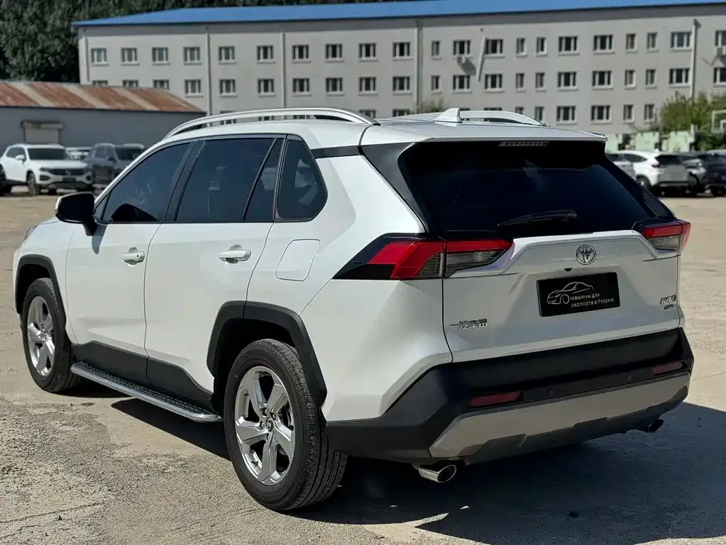 Toyota RAV4 2023 из CN, фото 6