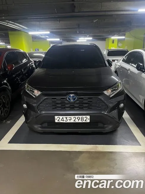Toyota RAV4 2021 из KR, фото 1