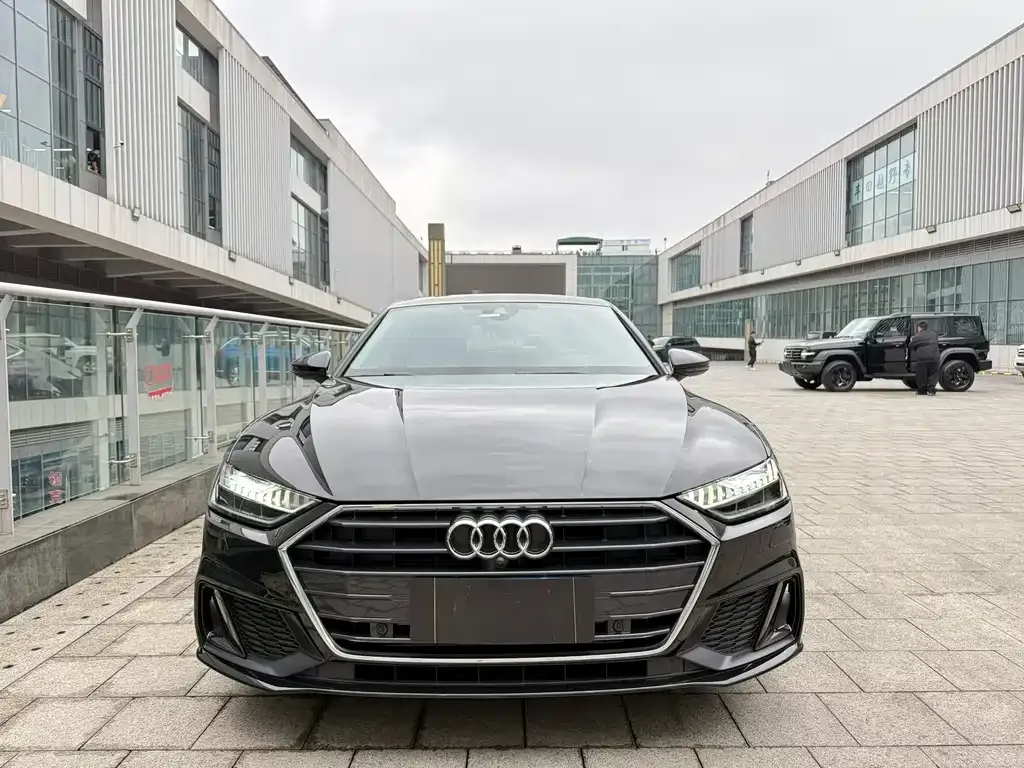Audi A7 2023 из CN, фото 1