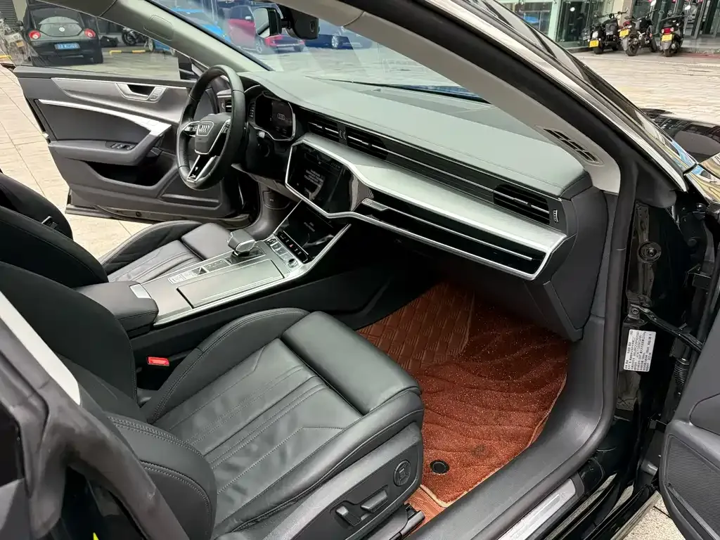 Audi A7 2023 из CN, фото 9