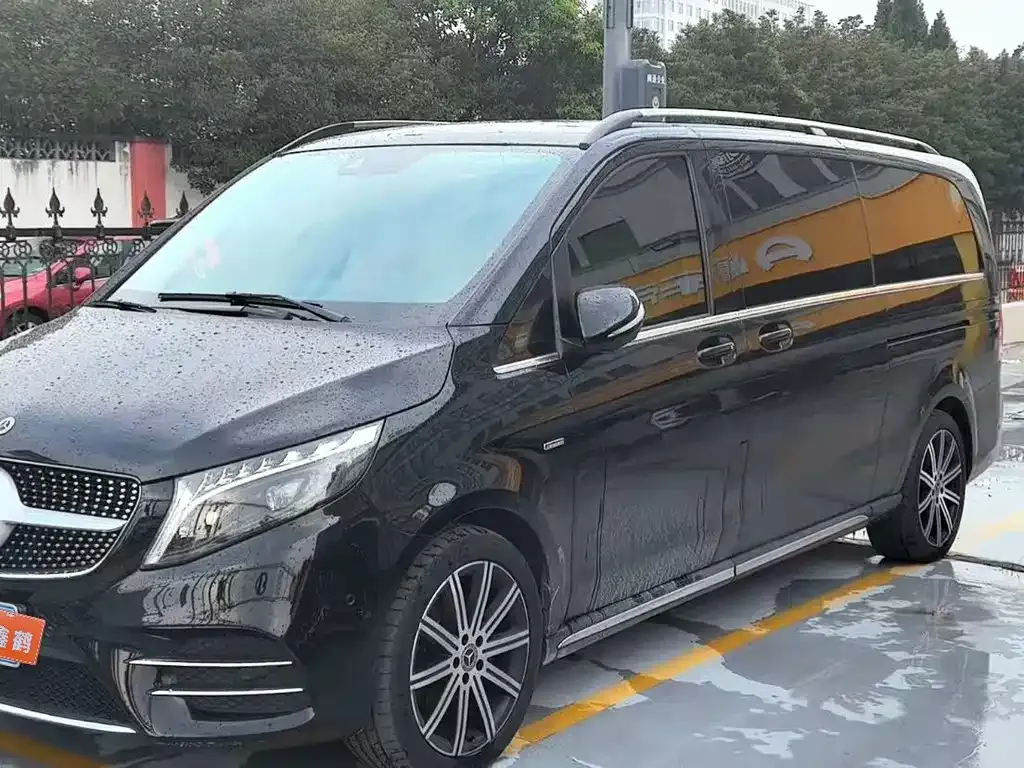 Mercedes-Benz V-Class 2023 из CN, фото 1