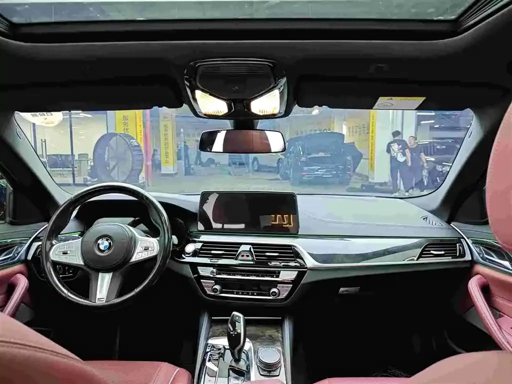 BMW 5 Series — фото 9