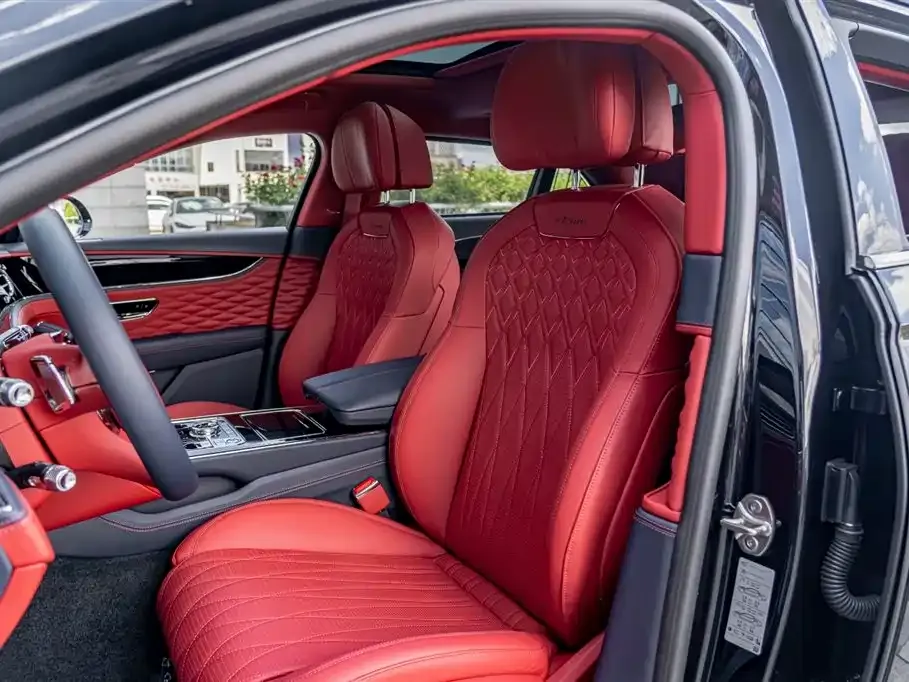 Bentley Flying Spur 2024 из CN, фото 8