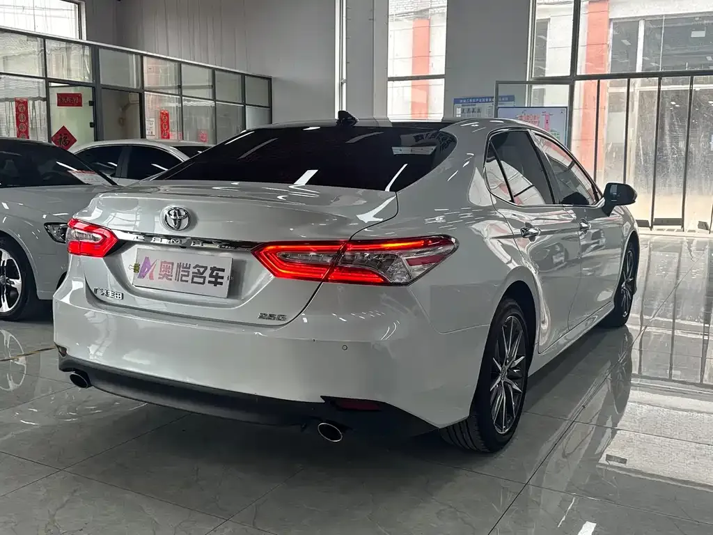 Toyota Camry 2022 из CN, фото 8
