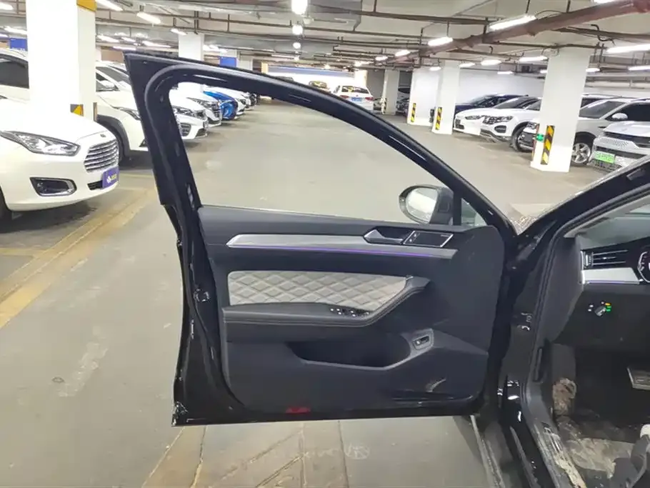 Volkswagen Magotan 2023 из CN, фото 7