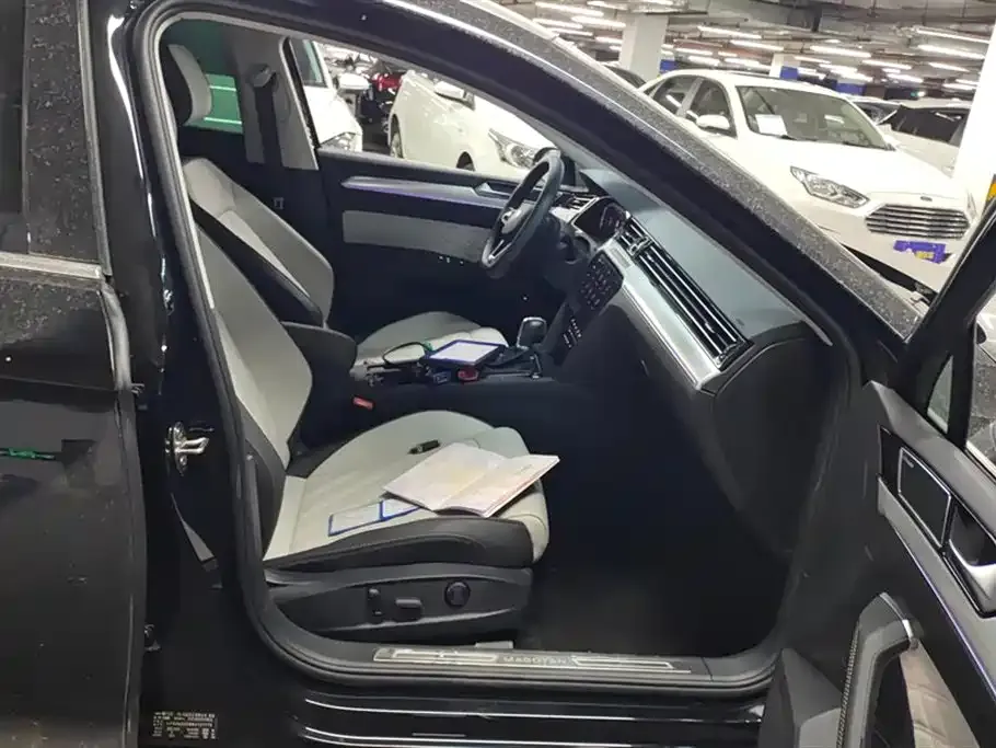 Volkswagen Magotan 2023 из CN, фото 8
