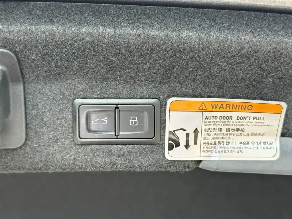 Audi A6L 2021 из CN, фото 10