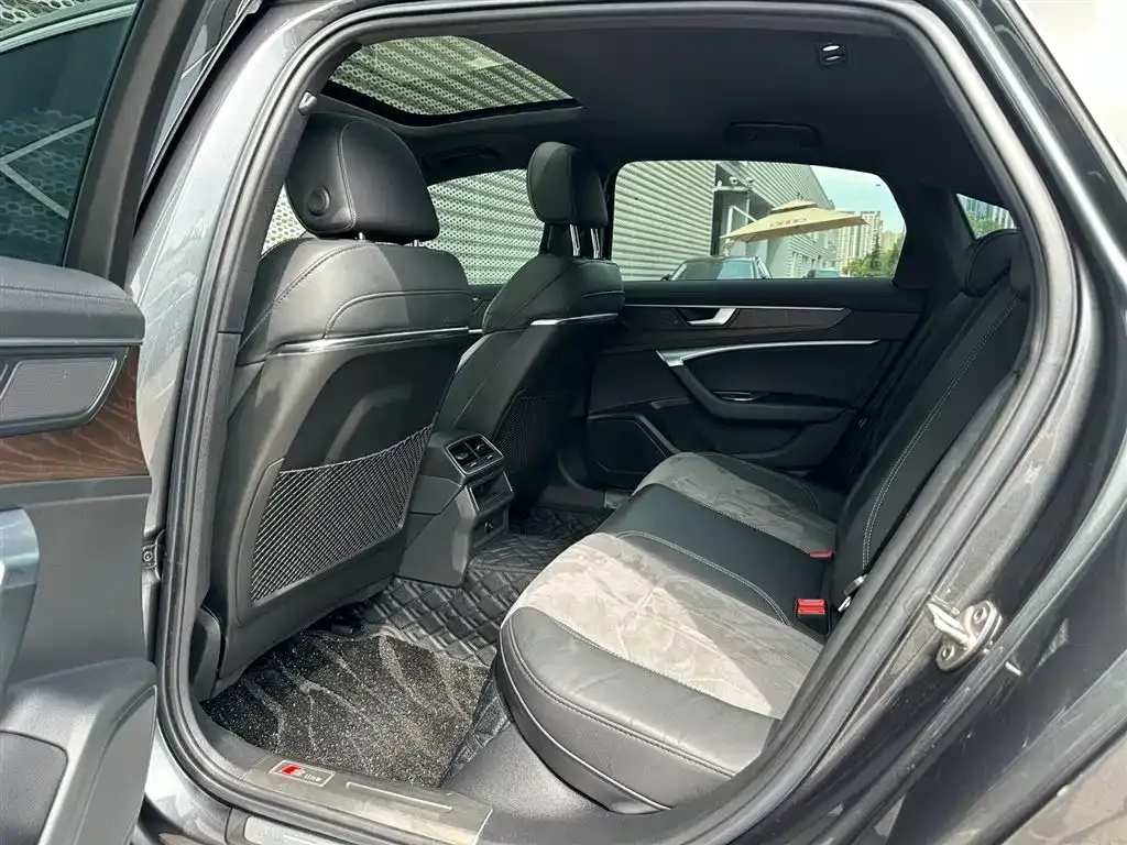 Audi A6L 2021 из CN, фото 8