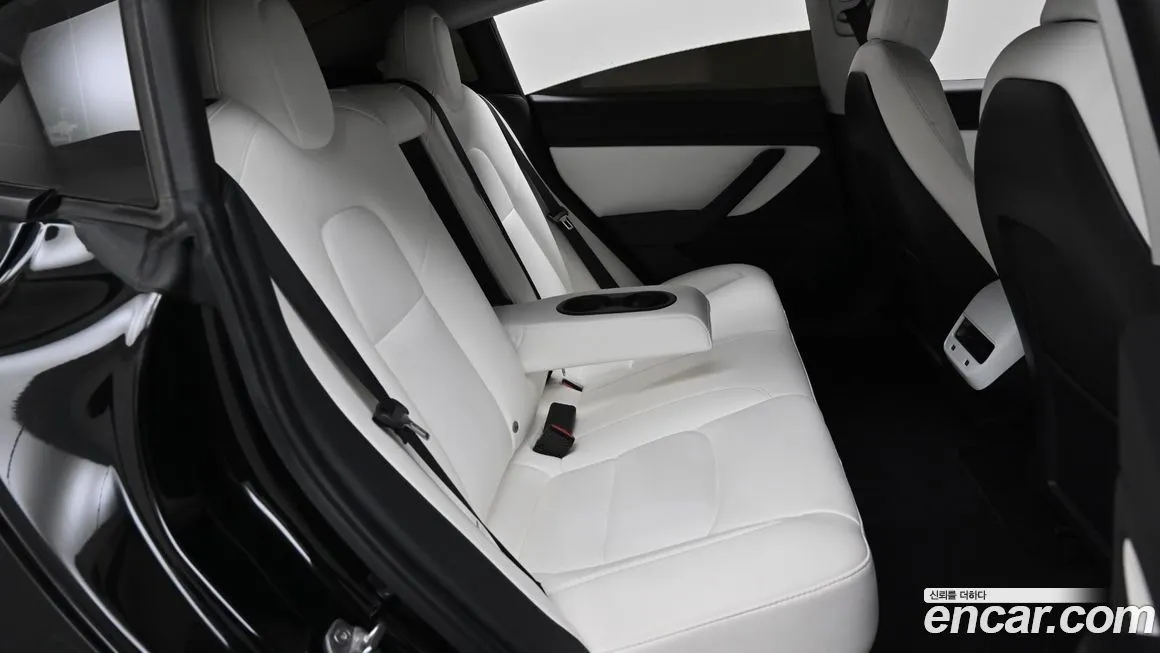 Tesla Model 3 2021 из KR, фото 10