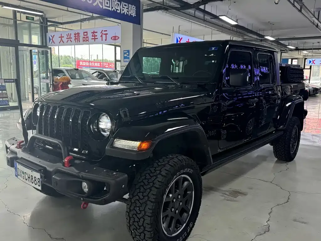 Jeep Gladiator 2023 из CN, фото 1