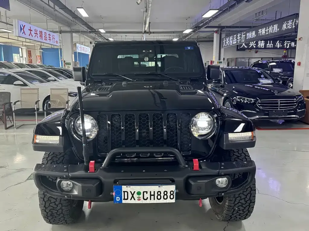 Jeep Gladiator 2023 из CN, фото 2