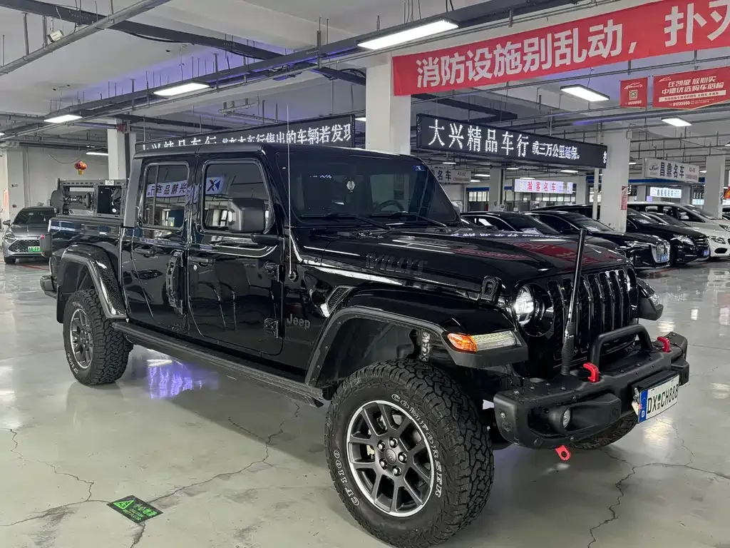 Jeep Gladiator 2023 из CN, фото 3