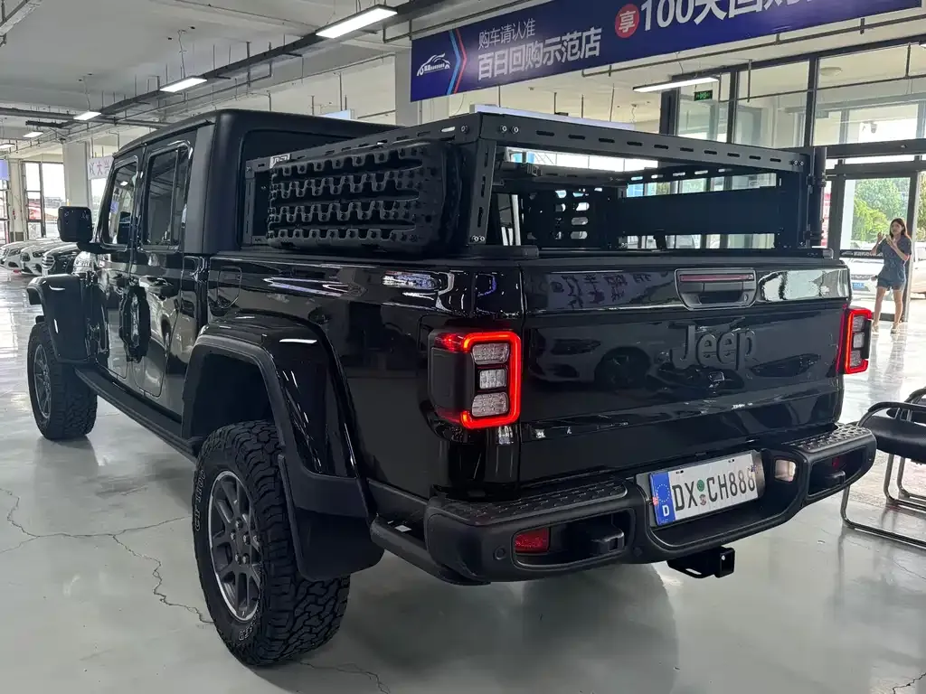 Jeep Gladiator 2023 из CN, фото 6