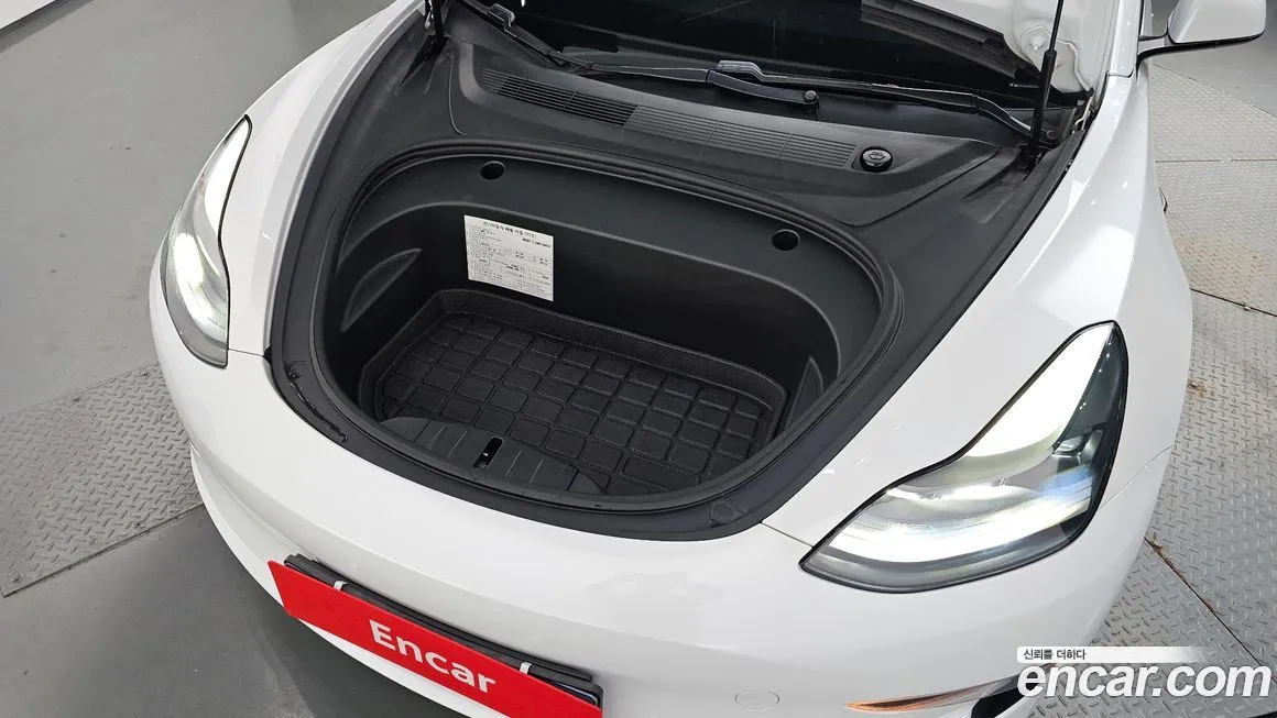 Tesla Model 3 — фото 6