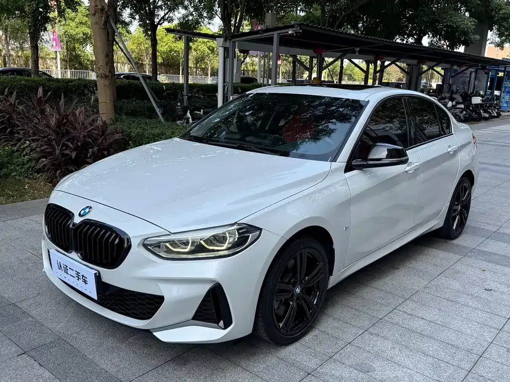 BMW 1 Series 2022 из CN, фото 1