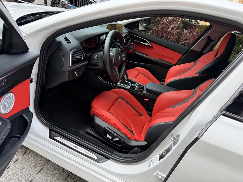 BMW 1 Series 2022 из CN, фото 4