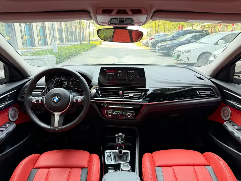 BMW 1 Series 2022 из CN, фото 6