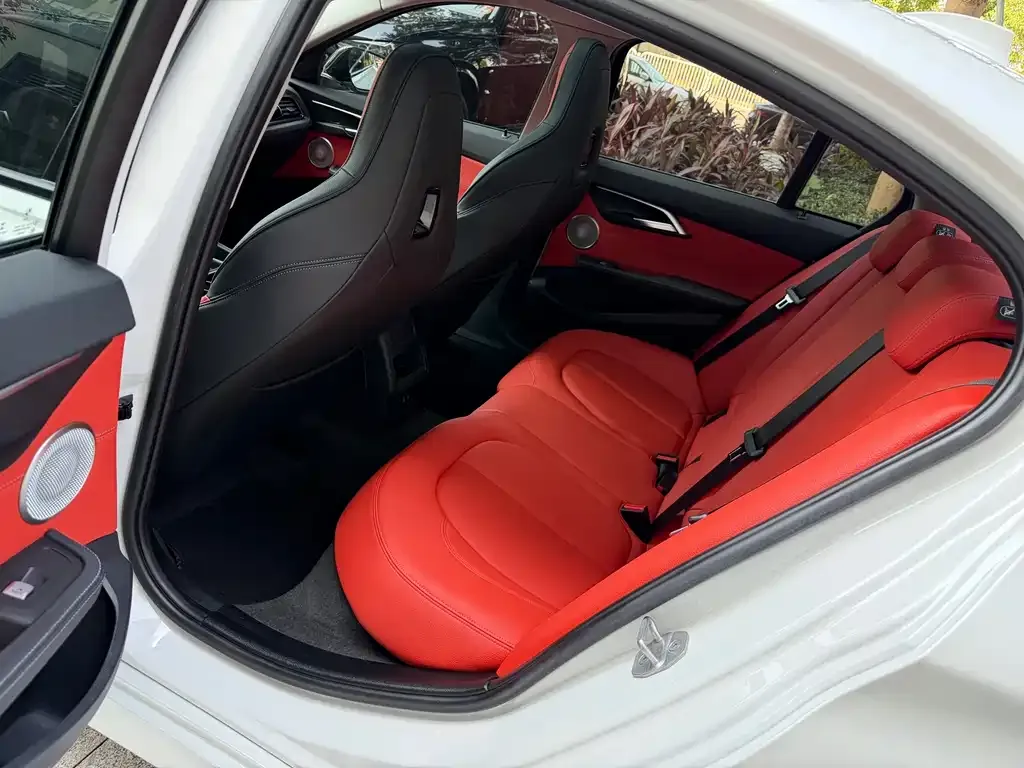 BMW 1 Series 2022 из CN, фото 7