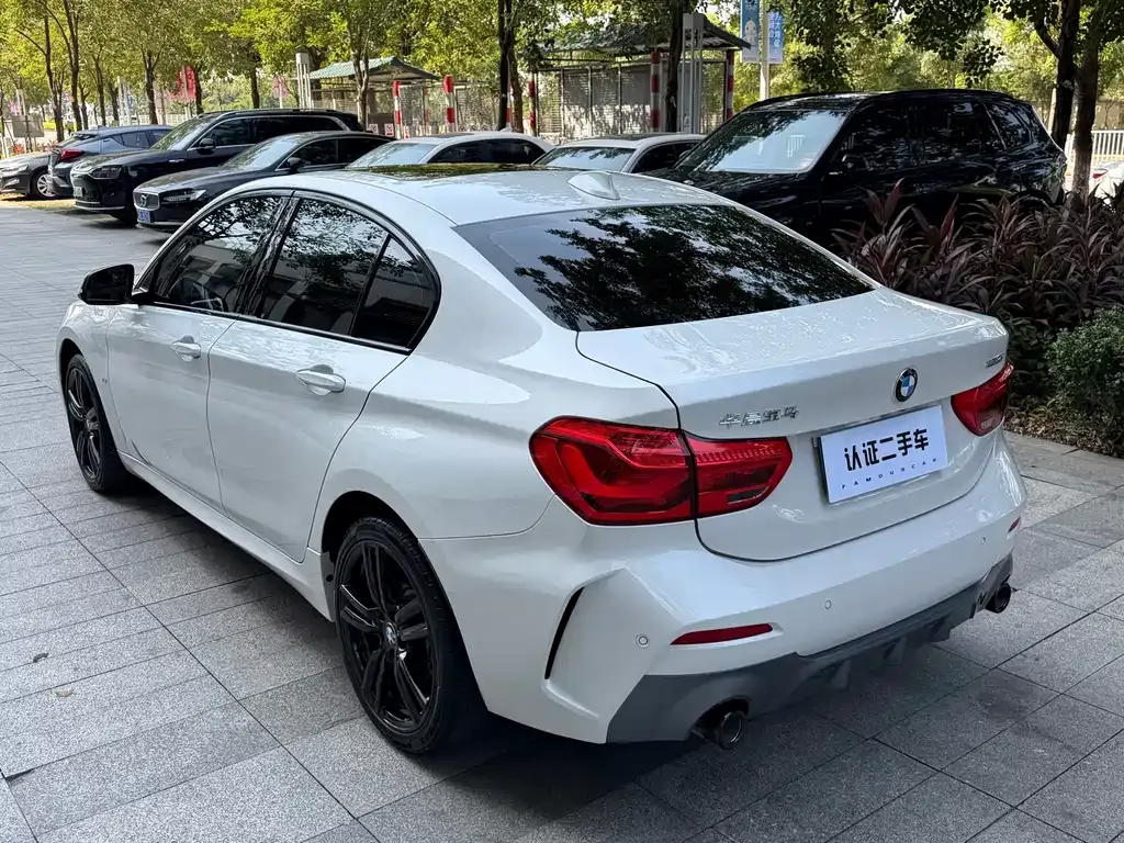 BMW 1 Series 2022 из CN, фото 9