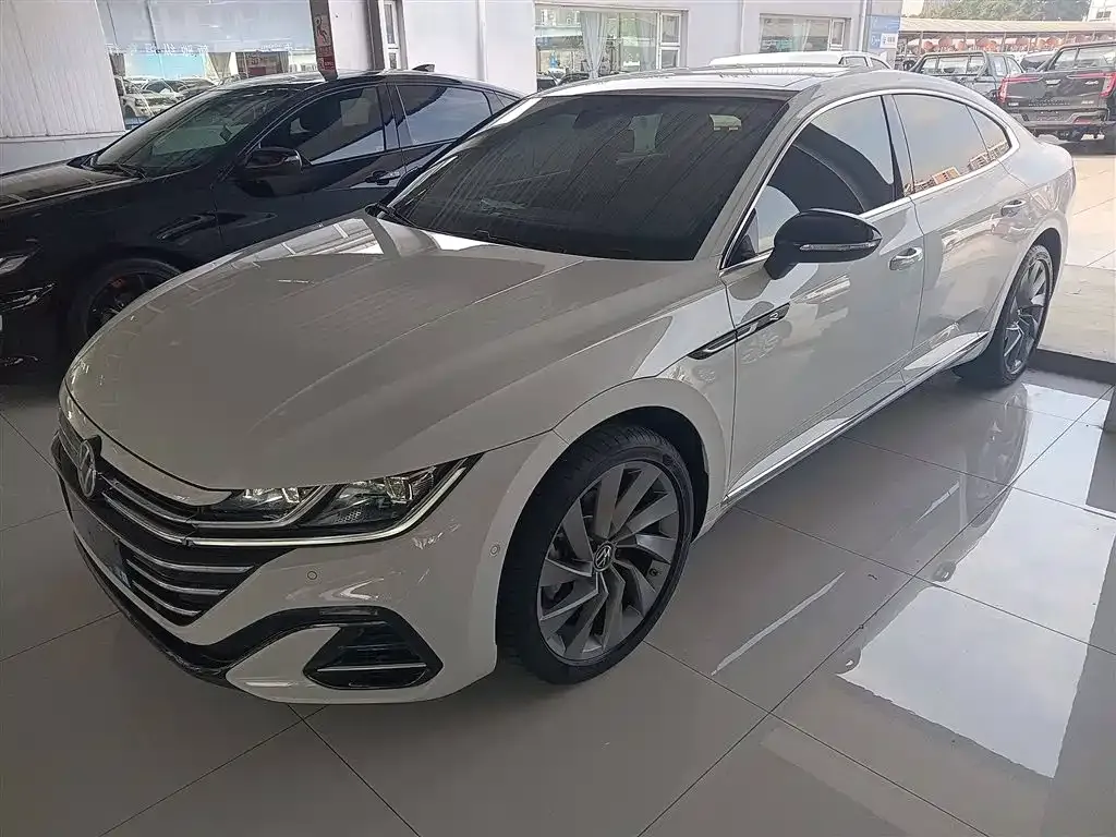 Volkswagen CC 2024 из CN, фото 2