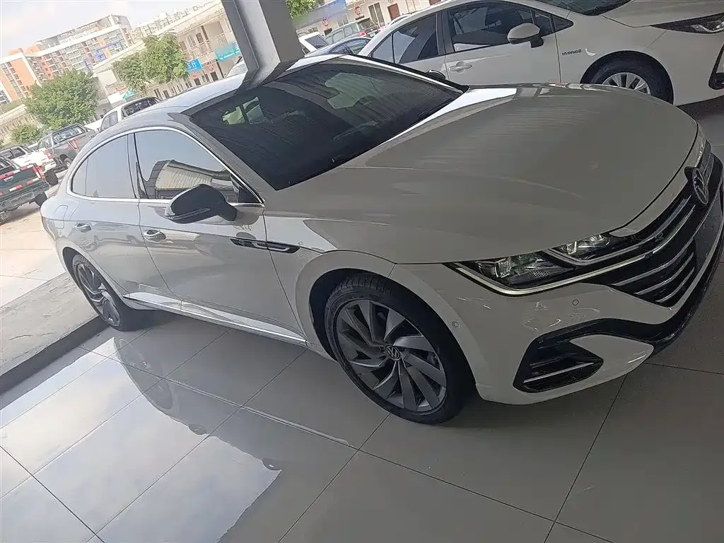 Volkswagen CC 2024 из CN, фото 4