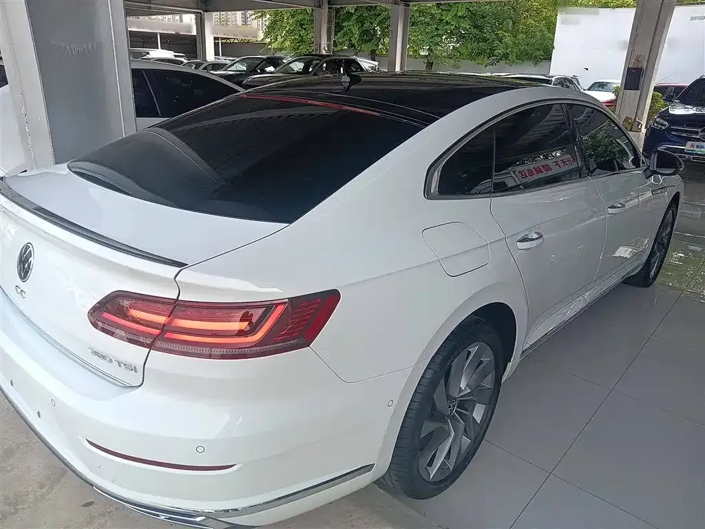 Volkswagen CC 2024 из CN, фото 5