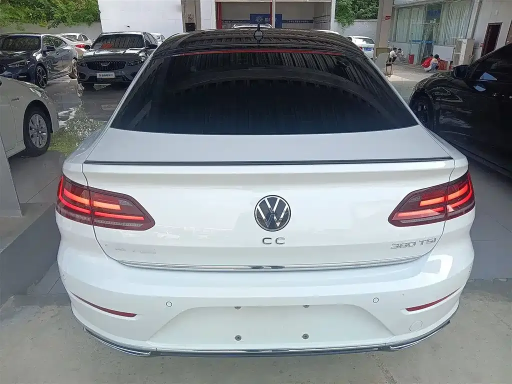 Volkswagen CC 2024 из CN, фото 6