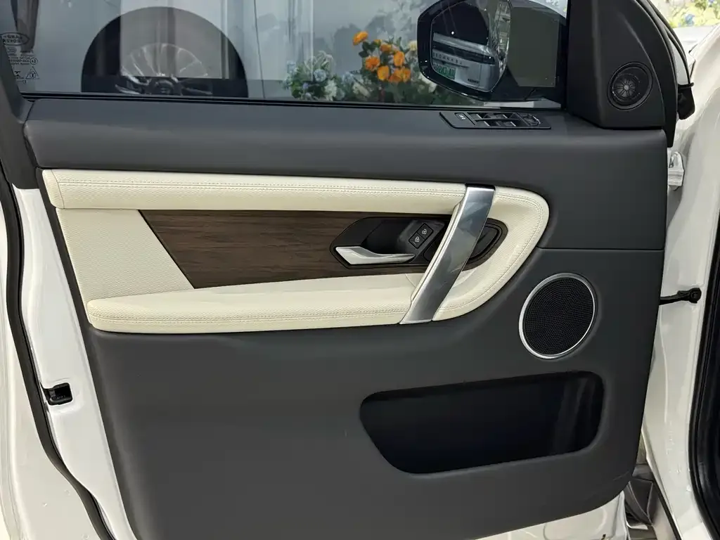 Land Rover Discovery Sport — фото 10