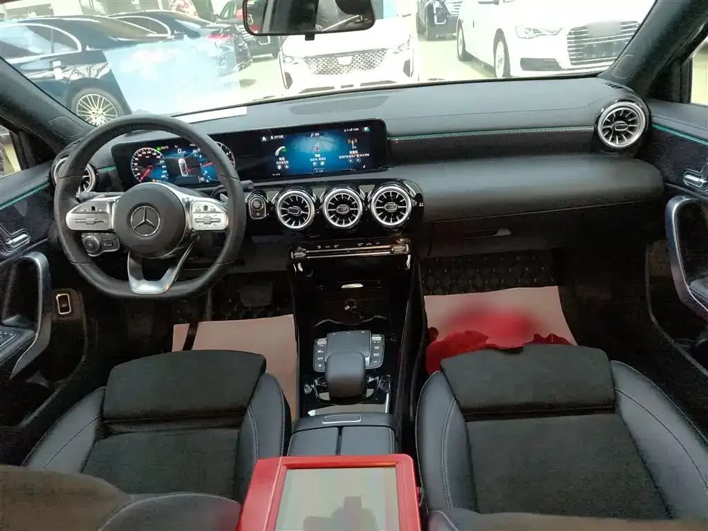 Mercedes-Benz A-Class 2023 из CN, фото 10