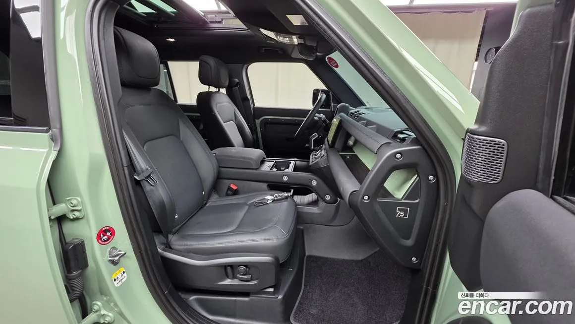 Land Rover Defender 2023 из KR, фото 10