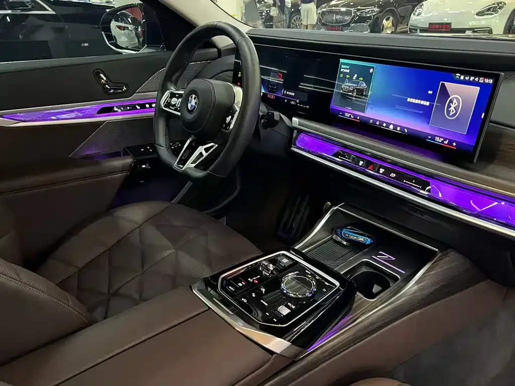 BMW 7 Series 2023 из CN, фото 4