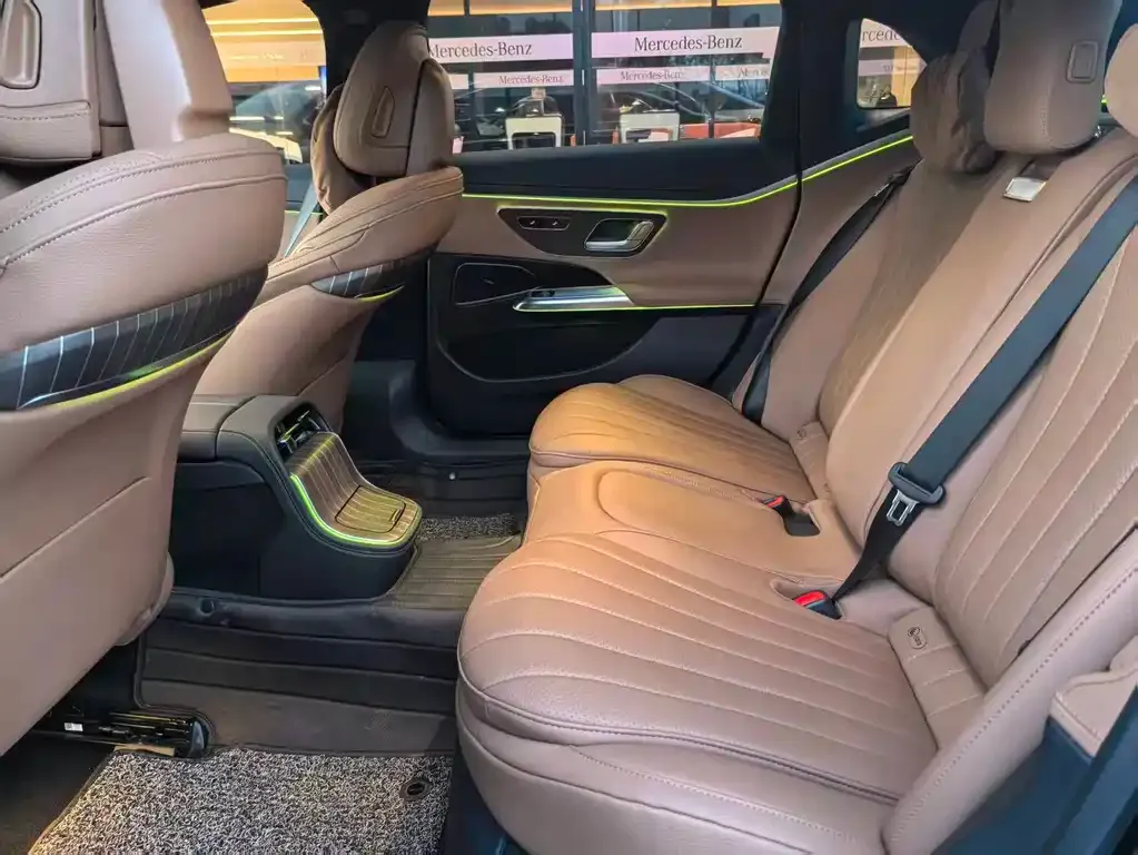 Mercedes-Benz E-Class 2024 из CN, фото 4