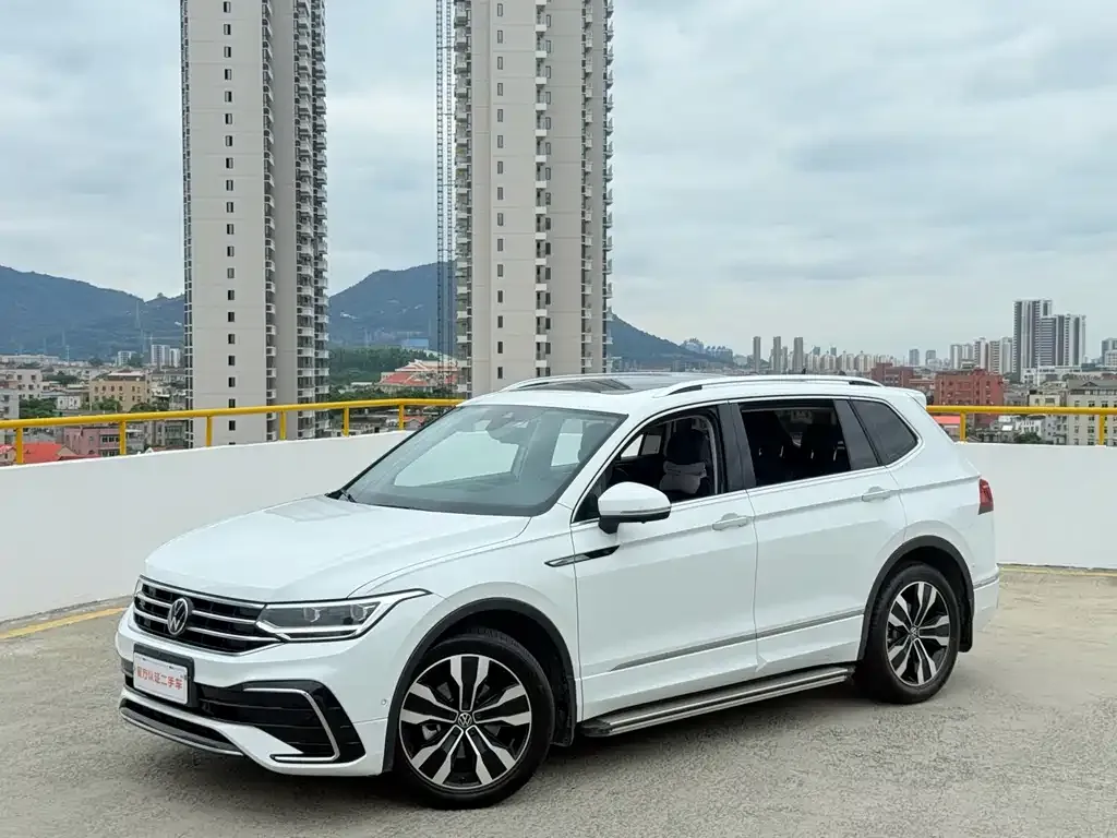 Volkswagen Tiguan L 2022 из CN, фото 1