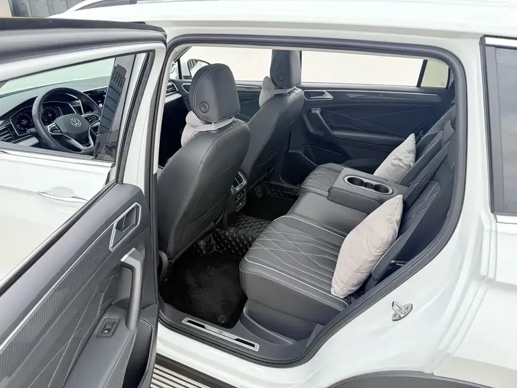 Volkswagen Tiguan L 2022 из CN, фото 8