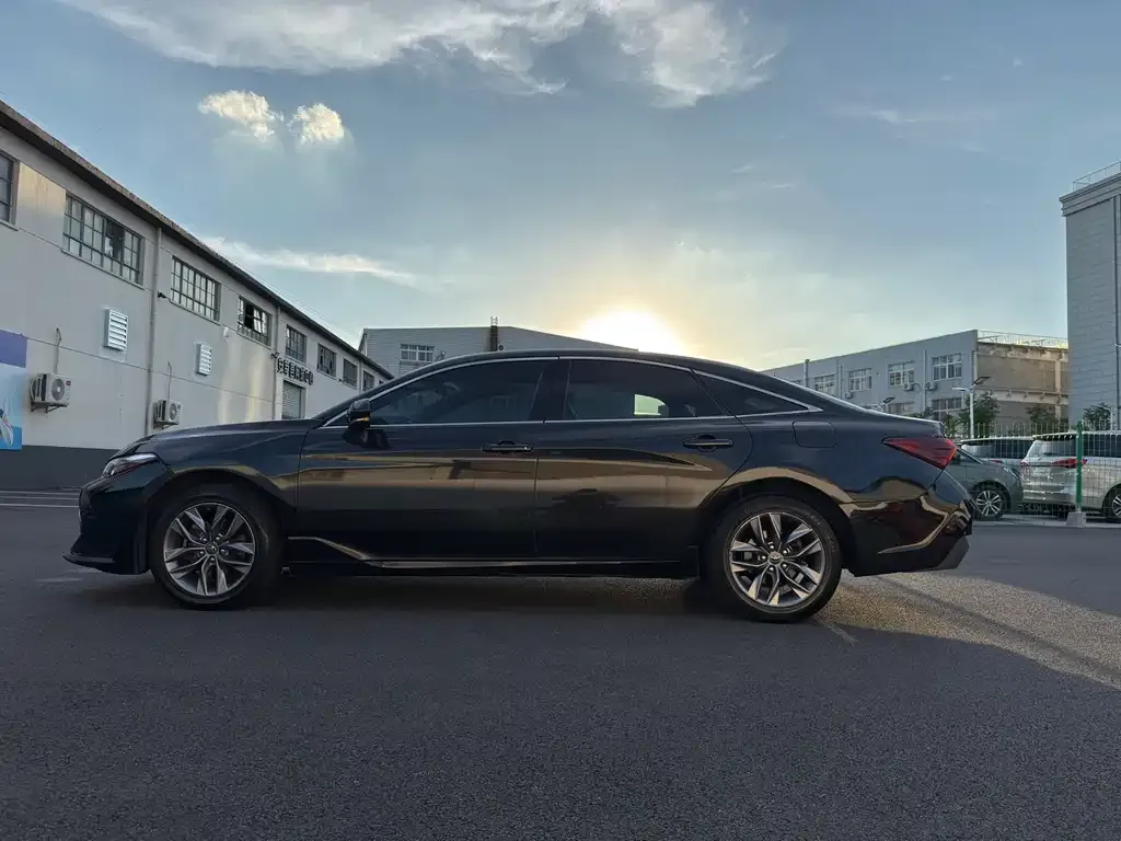 Toyota Avalon 2021 из CN, фото 10