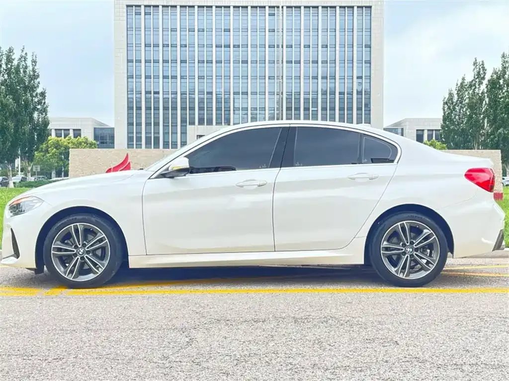 BMW 1 Series 2021 из CN, фото 7