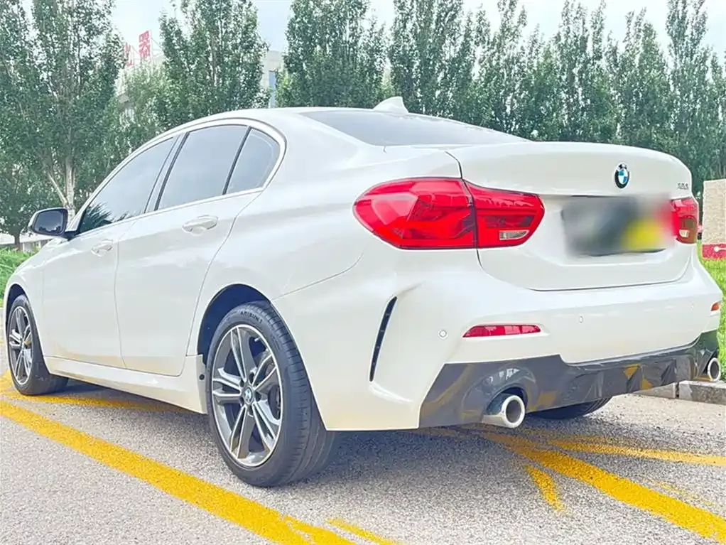 BMW 1 Series 2021 из CN, фото 8