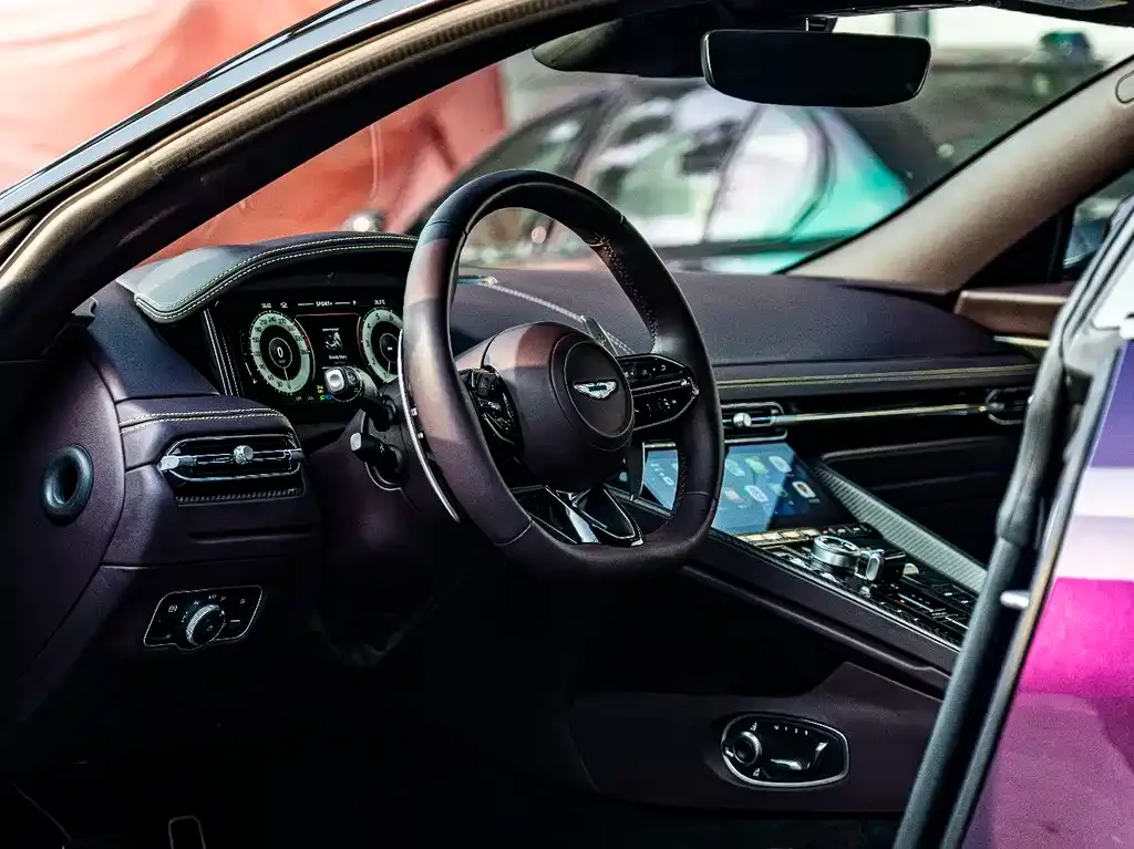 Aston Martin DB12 2024 из CN, фото 10